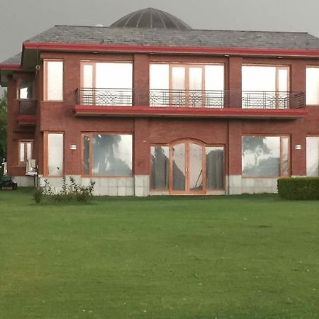 Jain Farms Hotel Gurgaon Exterior foto